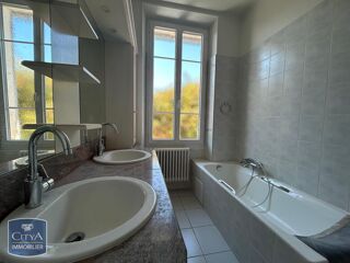  Maison à louer 5 pièces 158 m²