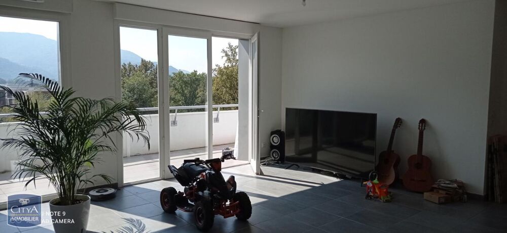 location Appartement - 3 pièce(s) - 71 m² Meylan (38240)