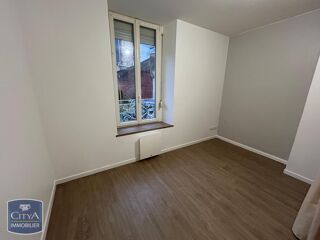  Appartement à louer 2 pièces 32 m²