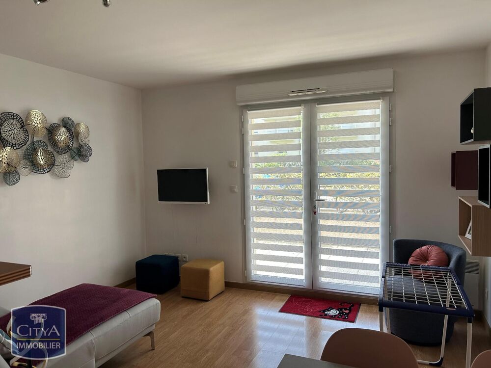 À louer, charmant appartement T2 rez de chaussée situé à....