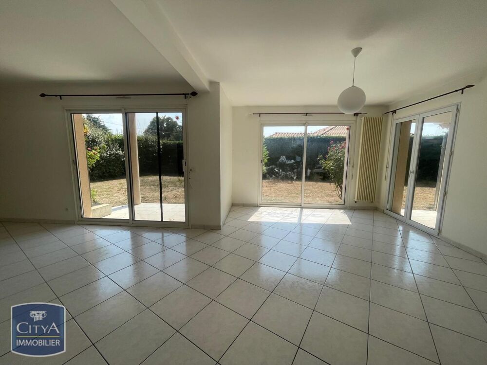 location Maison - 6 pièce(s) - 185 m² Lescar (64230)