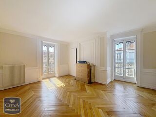  Appartement à louer 4 pièces 112 m²