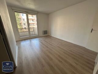  Appartement à louer 2 pièces 31 m²