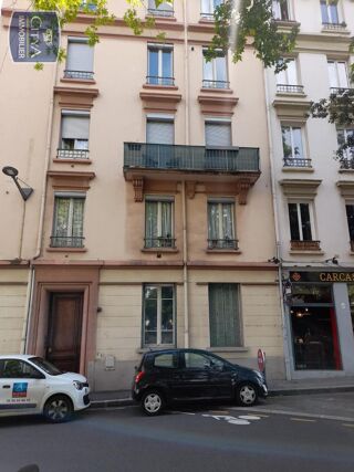  Appartement à louer 1 pièce 28 m²