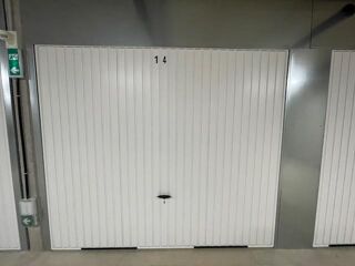  Parking / Garage � louer 