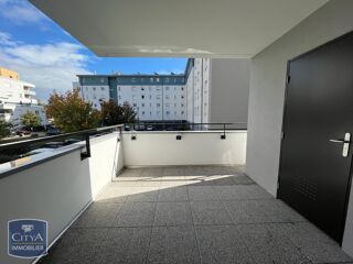  Appartement à louer 3 pièces 76 m²
