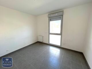  Appartement à louer 4 pièces 80 m²