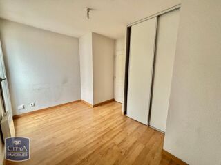  Appartement à louer 3 pièces 65 m²