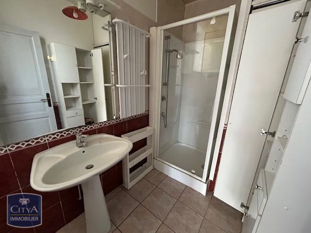 À LOUER Appartement de type T2 avec jardin, situé à Pami....