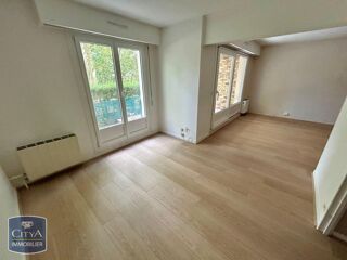 Appartement à louer 5 pièces 105 m²