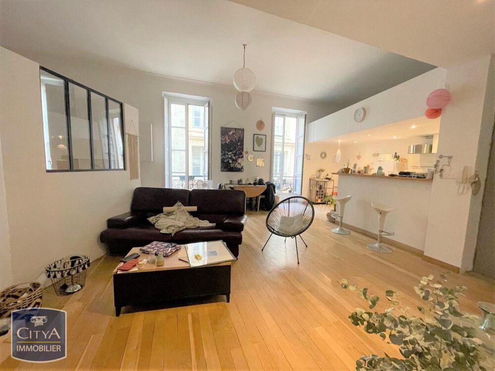 location Appartement - 1 pièce(s) - 63 m² Nîmes (30000)