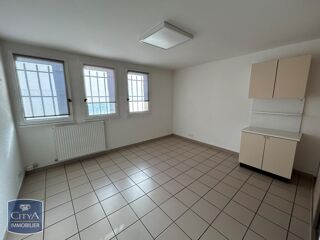  Appartement à louer 4 pièces 87 m²