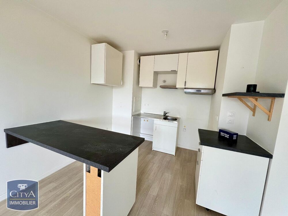 À LOUER : Découvrez cet appartement récent T2 situé à Co....