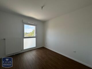  Appartement à louer 3 pièces 64 m²