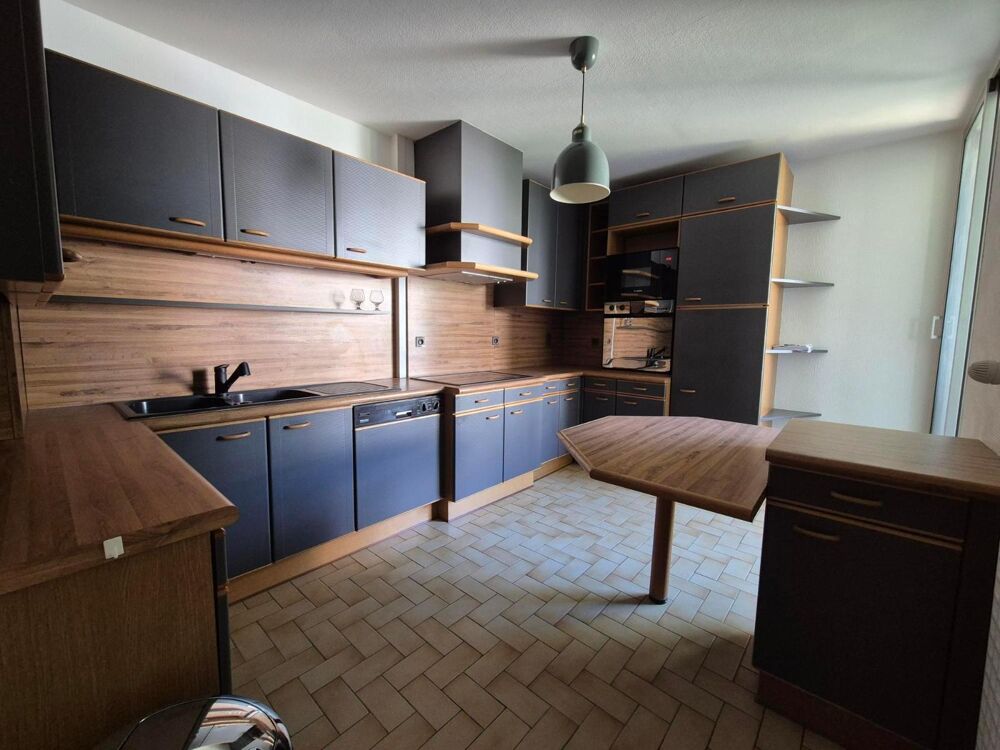À louer, bel appartement T4 et duplex, de 77,56 m² situé....