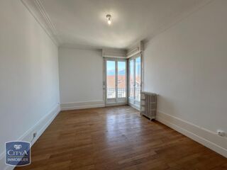  Appartement à louer 4 pièces 92 m²