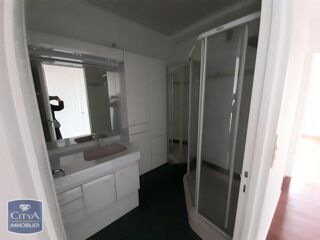  Appartement à louer 5 pièces 99 m²