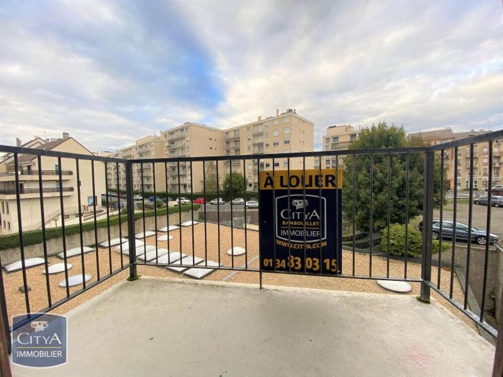 location Appartement - 3 pièce(s) - 77 m² Rambouillet (78120)