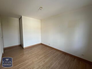  Appartement à louer 3 pièces 65 m²