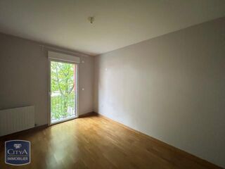  Appartement à louer 4 pièces 83 m²