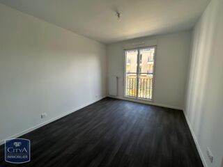  Appartement à louer 4 pièces 92 m²