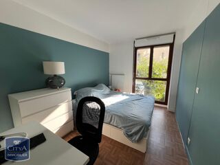 Appartement à louer 4 pièces 96 m²