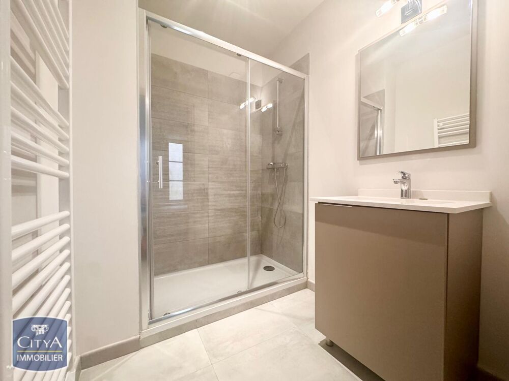 location Appartement - 3 pièce(s) - 51 m² Nîmes (30000)