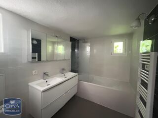  Appartement à louer 3 pièces 56 m²