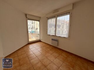 location Appartement - 2 pièce(s) - 34 m² Marseille 5