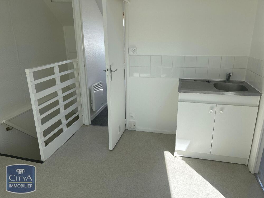 location Appartement - 1 pièce(s) - 47 m² Saint-Quentin (02100)