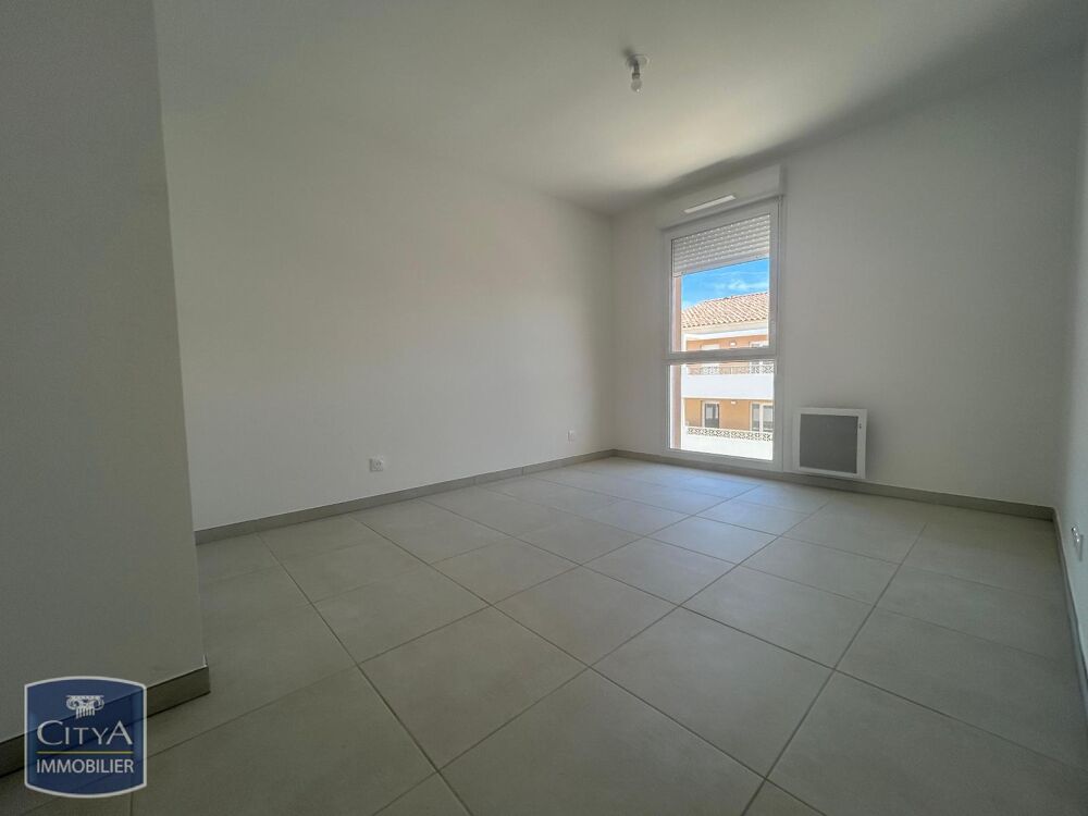 LOCATION SUR PLAN : Découvrez cet appartement T2 situé d....