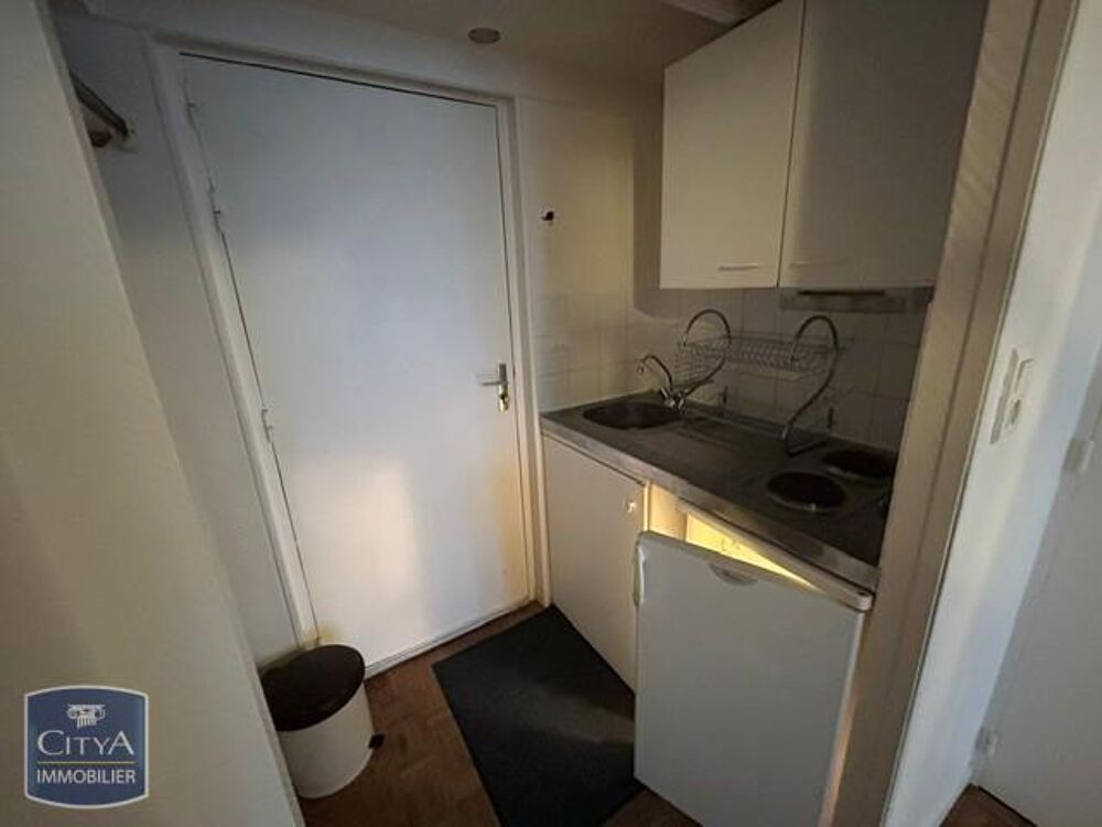À LOUER : Appartement ancien situé à Orléans, dans le co....