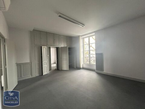 &Agrave; LOUER : Local professionnel situ&eacute; Avenue de Paris &agrave;... 870 19100 Brive