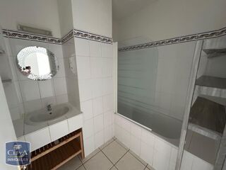  Appartement à louer 4 pièces 101 m²