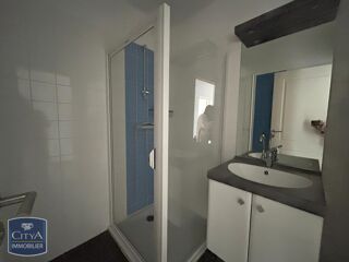  Appartement à louer 4 pièces 109 m²