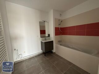  Appartement à louer 3 pièces 56 m²