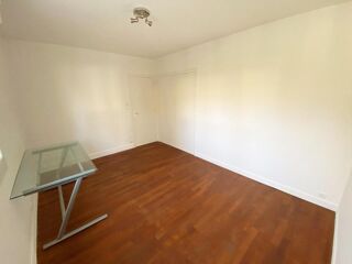  Appartement à louer 3 pièces 70 m²