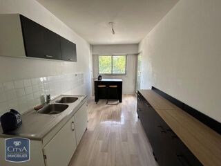  Appartement à louer 4 pièces 78 m²