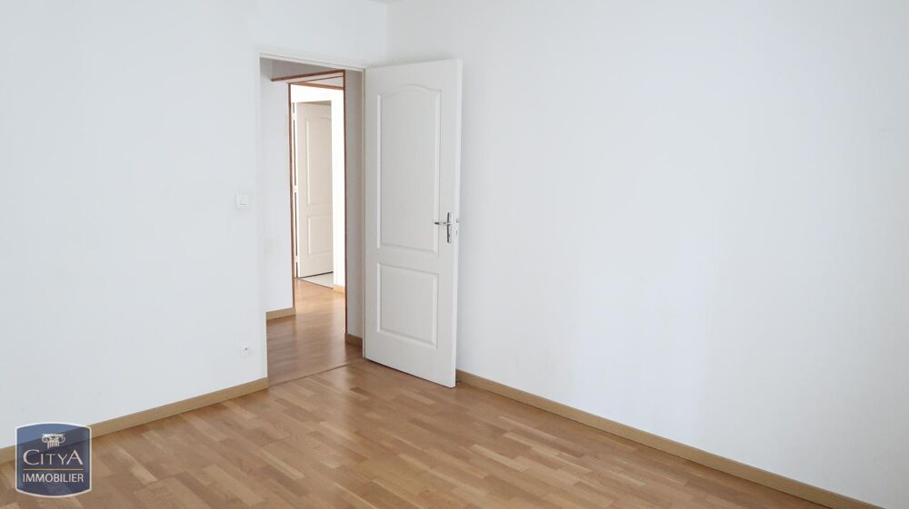 location Appartement - 3 pièce(s) - 87 m² La Fère (02800)