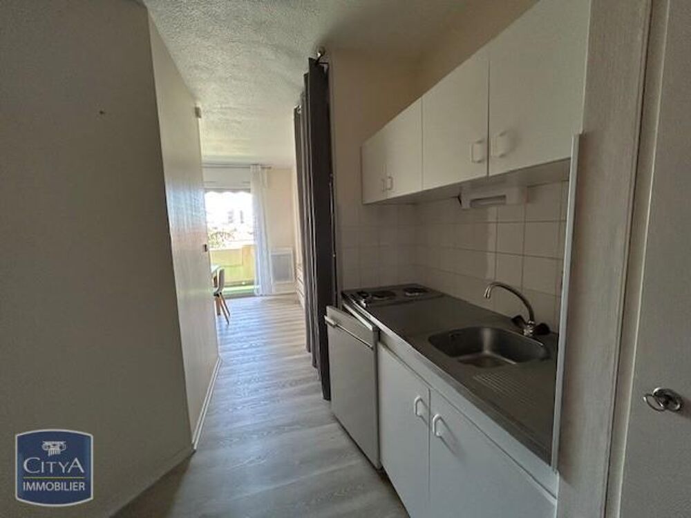 À LOUER : Charmant studio meublé situé dans la belle vil....