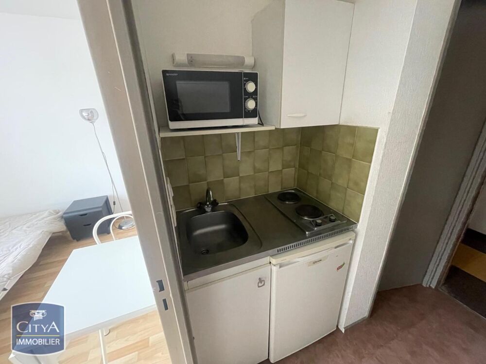 À LOUER : APPARTEMENT T1 SITUE A PAU PROCHE UNIVERSITE /....