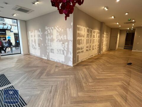   Location / Local Commercial - 330 m² 