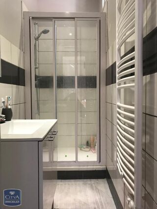  Appartement à louer 1 pièce 33 m²