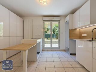  Appartement à louer 3 pièces 70 m²