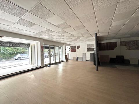   Location / Local Commercial 