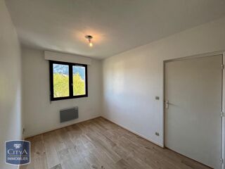  Appartement à louer 2 pièces 37 m²