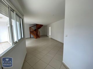  Appartement à louer 5 pièces 129 m²