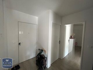  Appartement à louer 4 pièces 76 m²