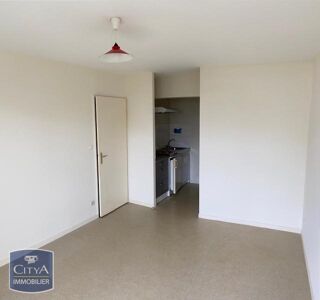  Appartement à louer 2 pièces 37 m²