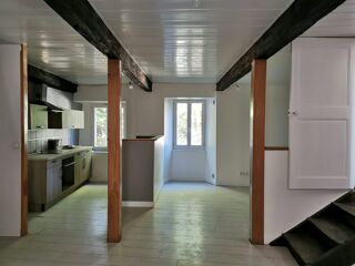 Appartement à louer 5 pièces 96 m²